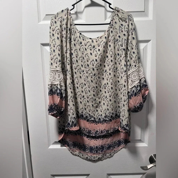 Cato Blouse Size Large - Picture 4 of 6